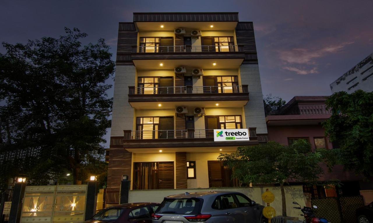 Treebo Swastika Premium Hotell Noida Exteriör bild