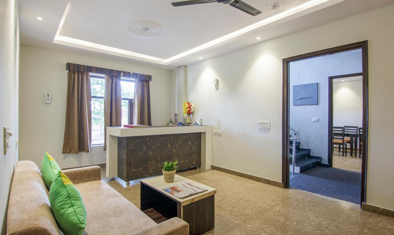 Treebo Swastika Premium Hotell Noida Exteriör bild