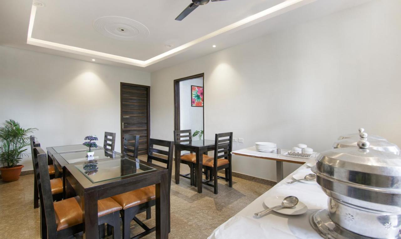 Treebo Swastika Premium Hotell Noida Exteriör bild