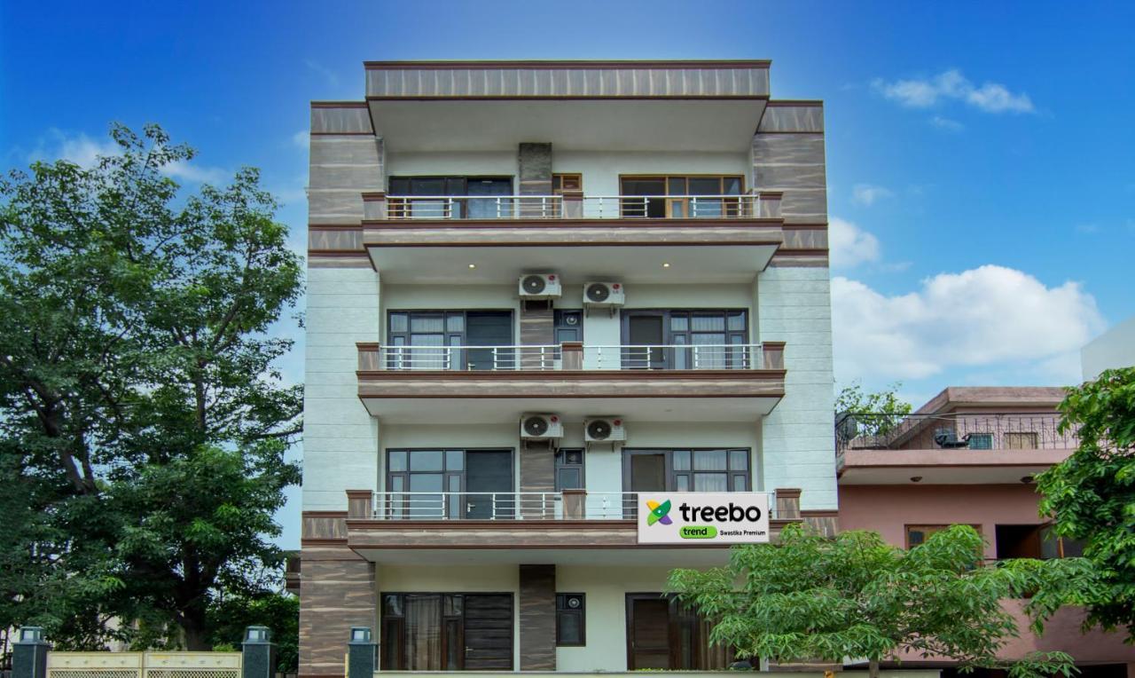 Treebo Swastika Premium Hotell Noida Exteriör bild