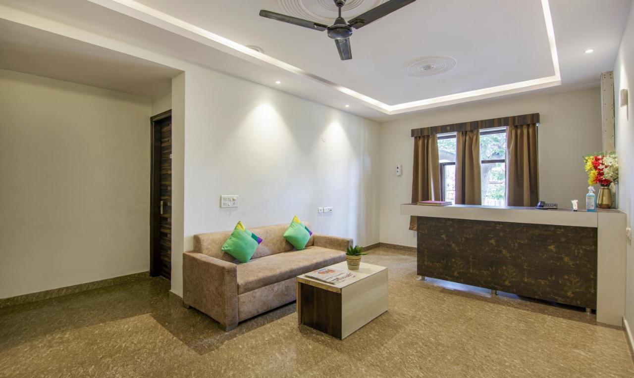 Treebo Swastika Premium Hotell Noida Exteriör bild